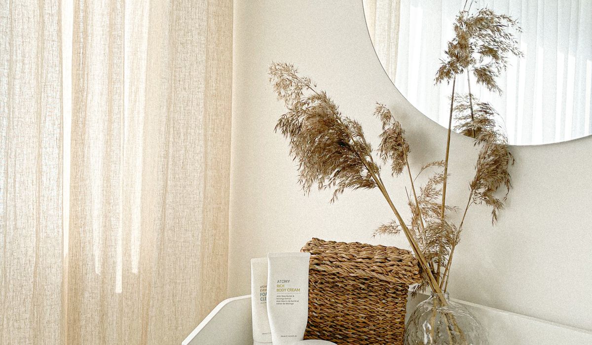 Choosing the Right Wall Lights for Dark Alcoves