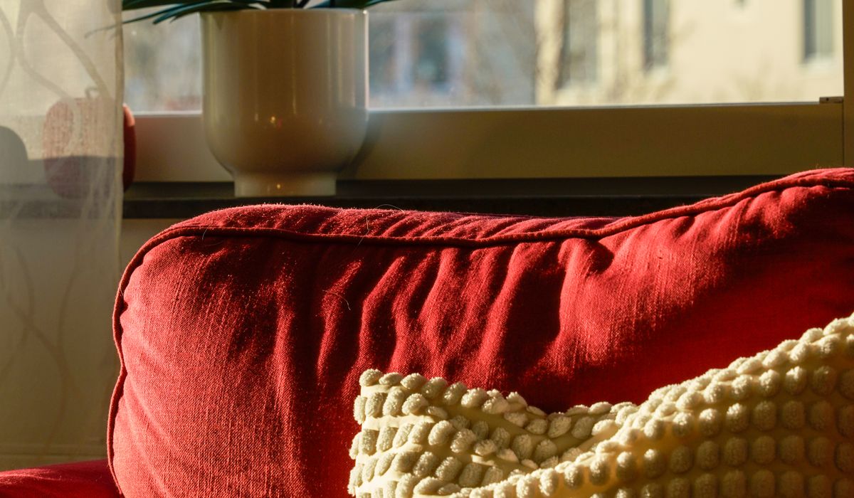 Creating a Cosy Reading Nook in a Living Room Corner